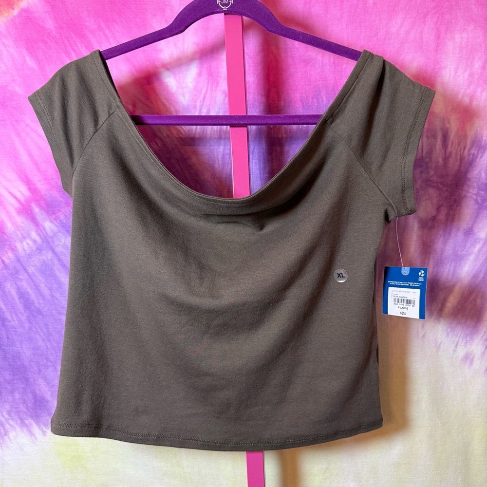 Women's Olive Green Top ☮️